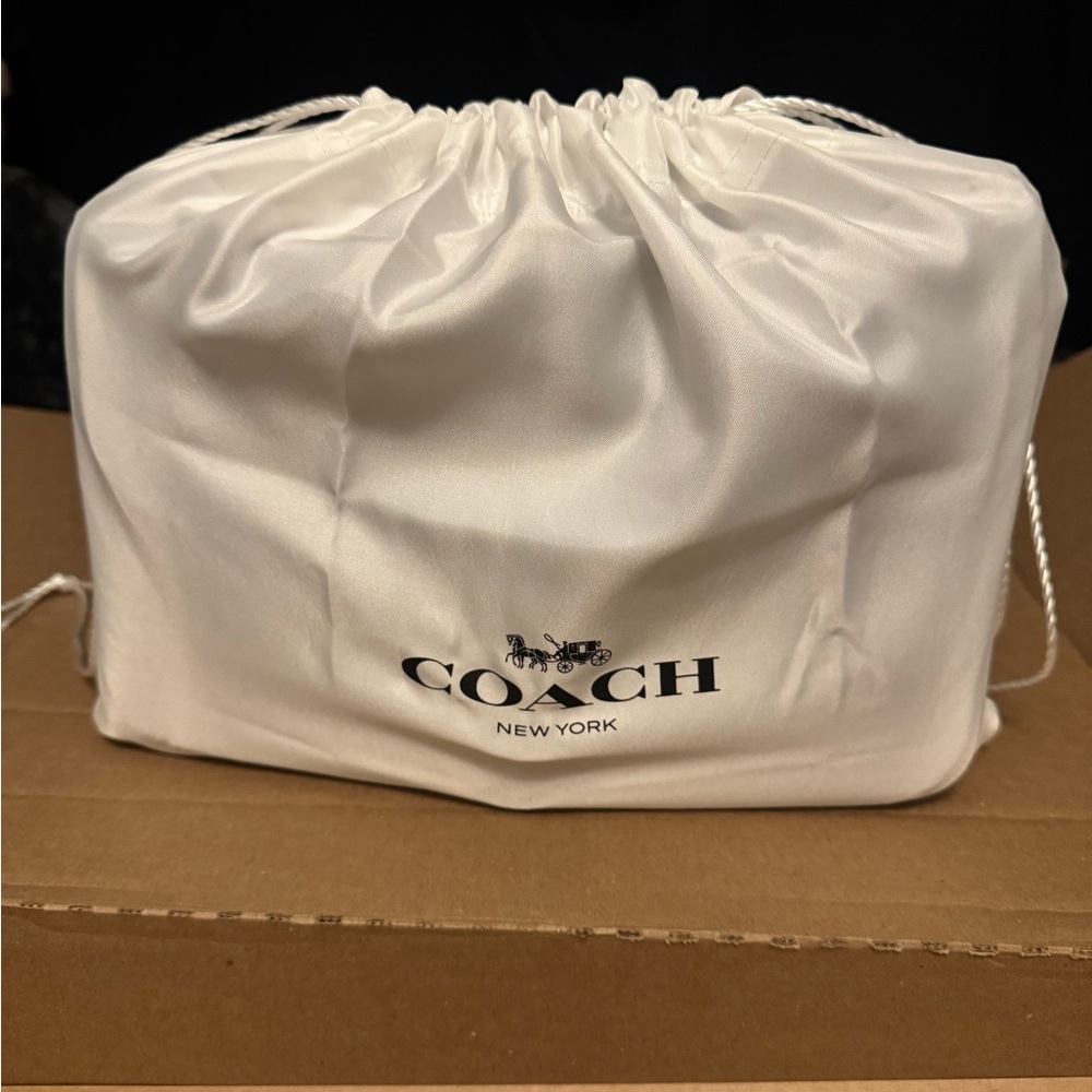 Coach Black Leather Shoulder Bag - Picture 8 of 11